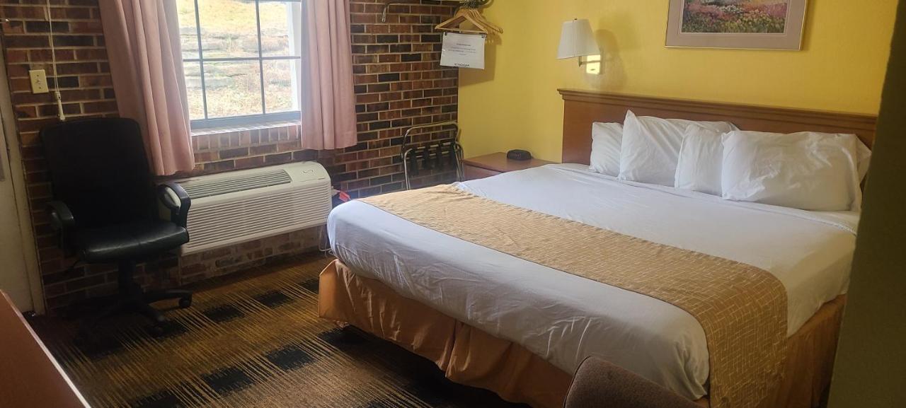 Travelodge By Wyndham Airport Platte * Platte City