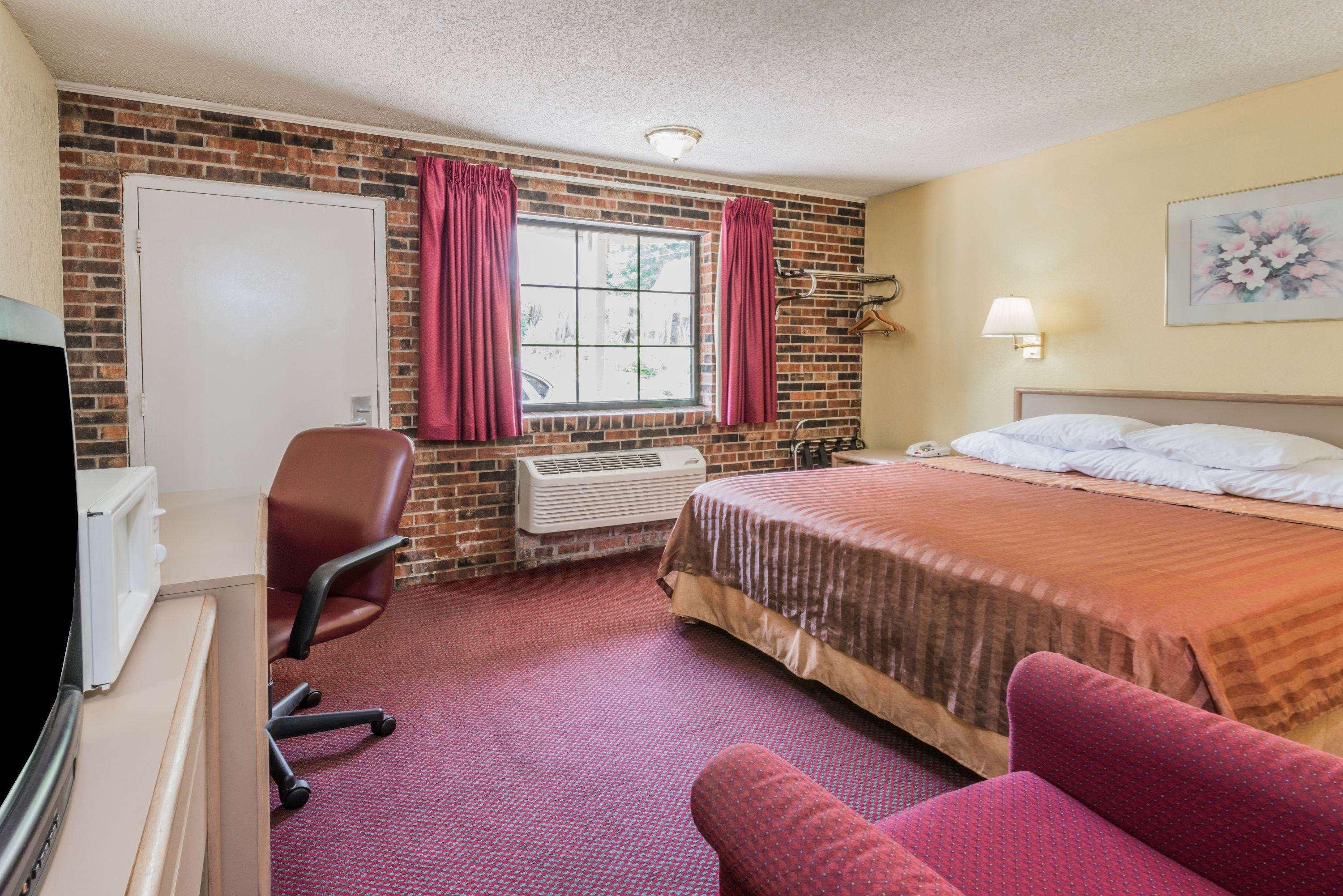Travelodge By Wyndham Airport Platte Platte City