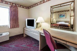 Travelodge By Wyndham Airport Platte *
