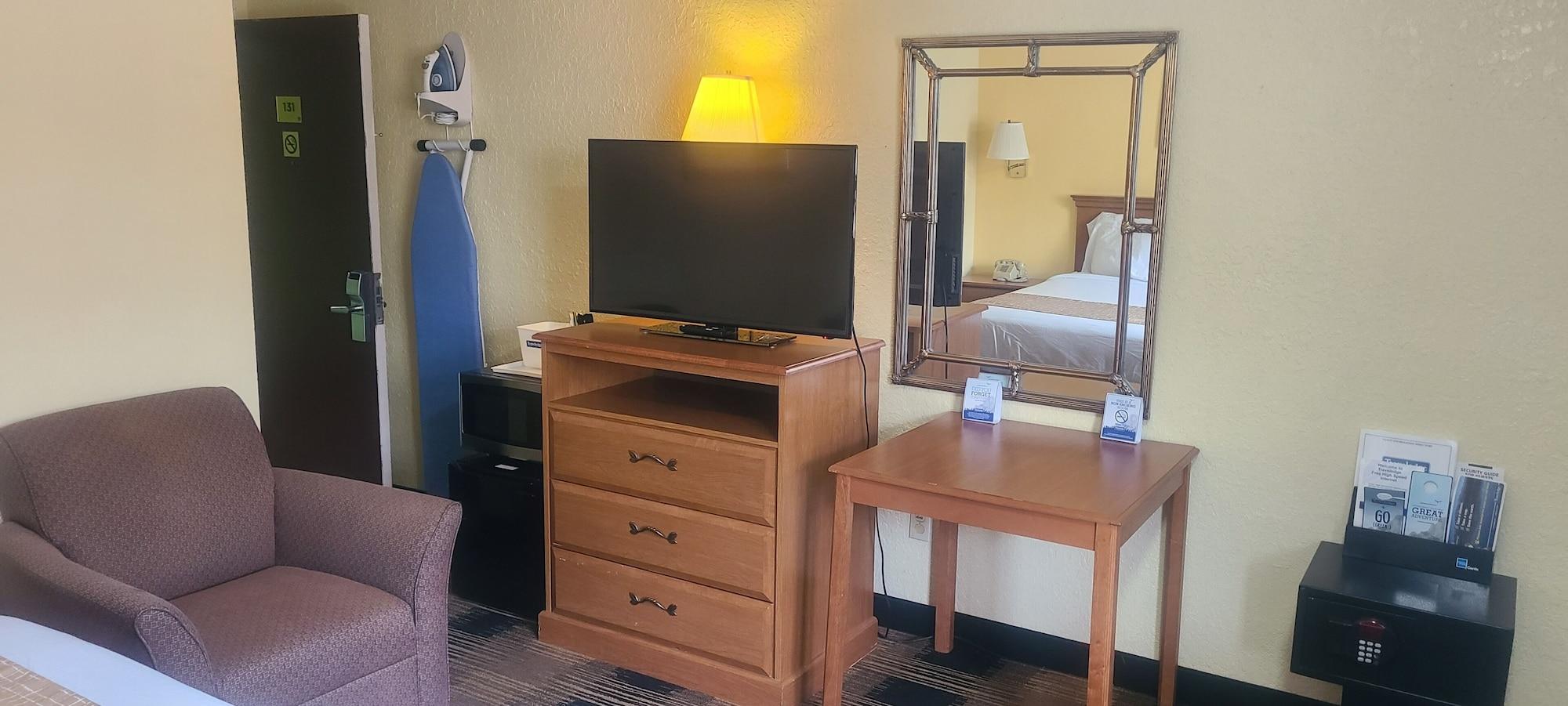 Travelodge By Wyndham Airport Platte * Platte City