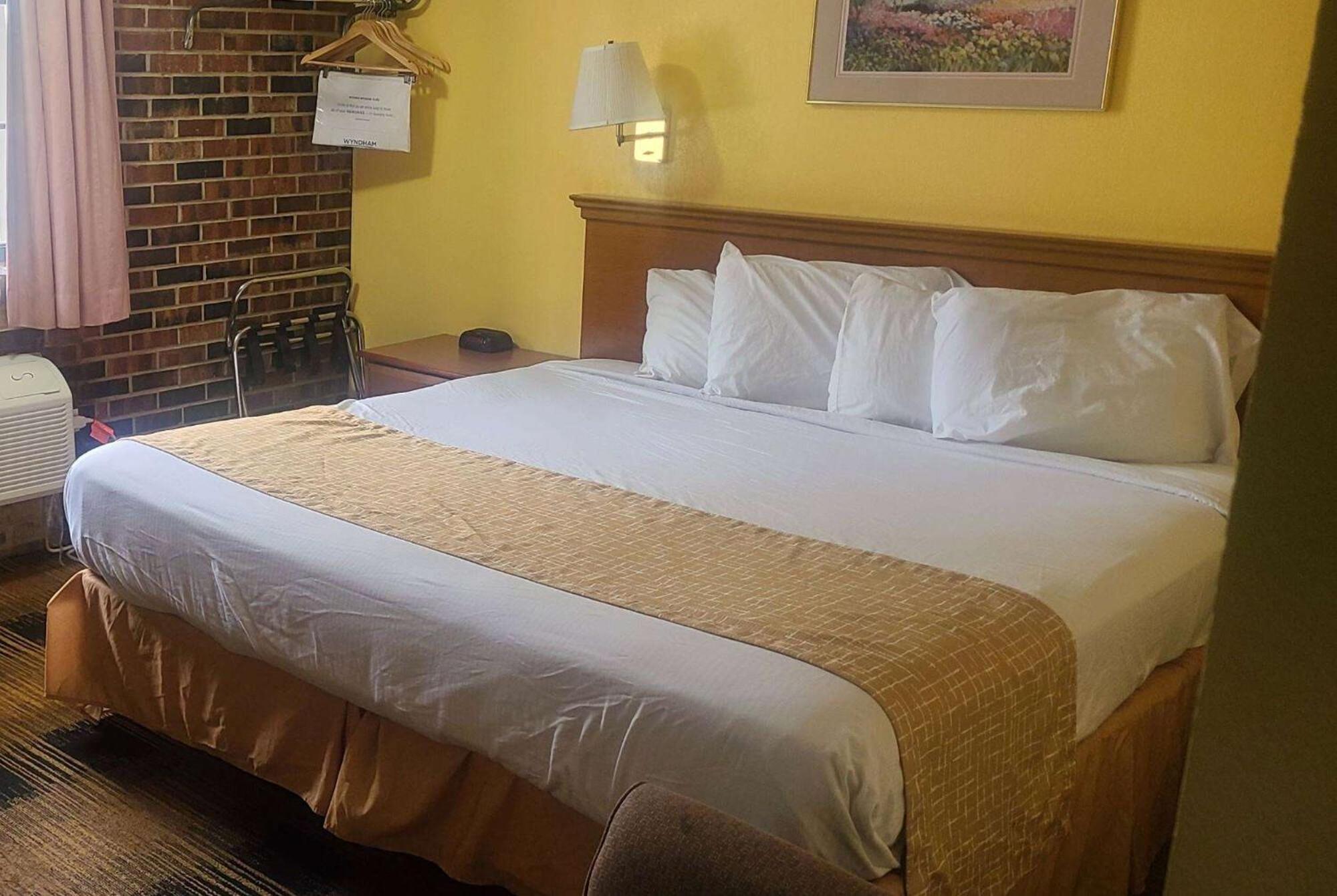 Hotel Travelodge By Wyndham Airport Platte *