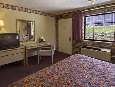 Travelodge By Wyndham Airport Platte * Platte City